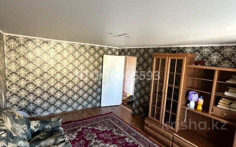 3-комнатная квартира · 62 м² · 1/2 этаж, Абдыкалыкова 3 за 80 000 ₸ в Майкайыне — фото 2