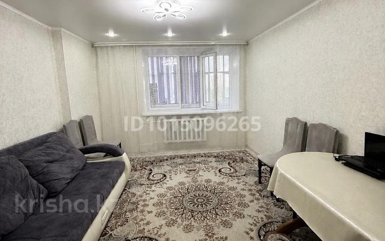 4-бөлмелі пәтер · 89.3 м² · 8/9 қабат, проспект Абая 104/1, бағасы: 35 млн ₸ в Уральске — фото 2
