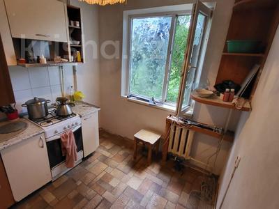 2-бөлмелі пәтер · 48 м² · 4/5 қабат, М. Ихсанова 73/1 — Революция, 21 Школа, бағасы: 12 млн ₸ в Уральске