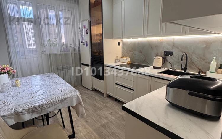 3-бөлмелі пәтер · 81.2 м² · 2/9 қабат, Е-810 2/21 — Улы дала- Нажмиденова. Новый мост, бағасы: 45 млн ₸ в Астане, Сарайшык р-н — фото 2