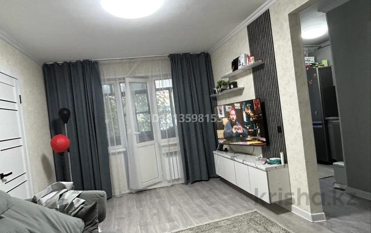 2-бөлмелі пәтер · 46 м² · 2/5 қабат, 13-шағынаудан 13, бағасы: 10.8 млн ₸ в Караганде, Алихана Бокейханова р-н — фото 2