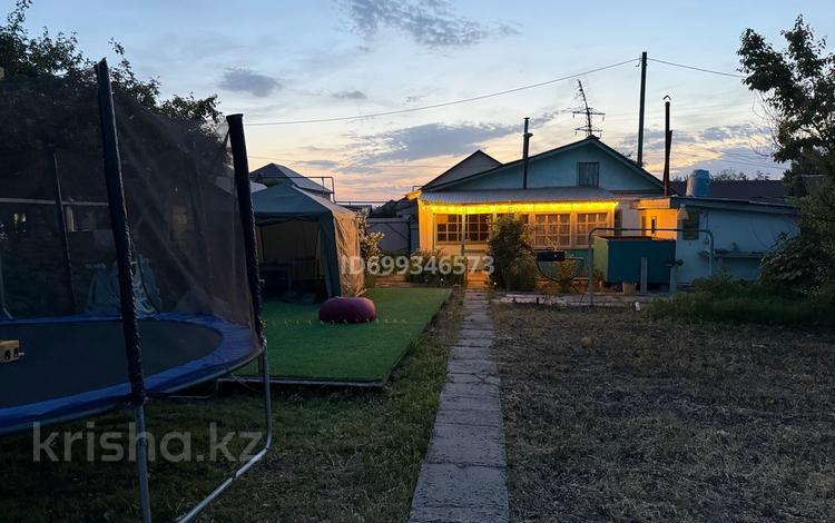 Дача · 2 комнаты · 37 м² · 7 сот., мкр Омега, Рябинка 88 88 за 8 млн 〒 в Уральске — фото 20