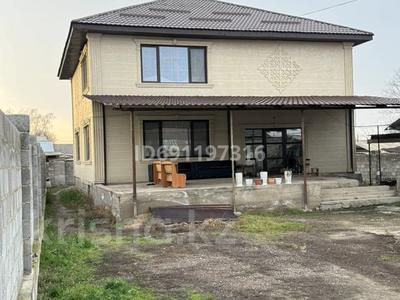 Отдельный дом · 7 комнат · 250 м² · 12 сот., Мусабаева 38 — Мусабаева 38/1 за 82 млн ₸ в Умбетали