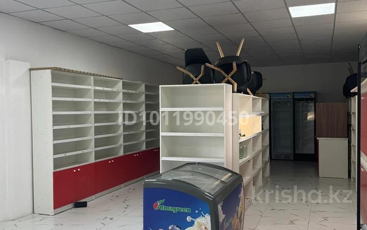 Свободное назначение, офисы, магазины и бутики, салоны красоты, медцентры и аптеки, образование, развлечения, конференц-залы, кабинеты и рабочие места, студии · 70 м² за 300 000 ₸ в Алматы, Алатауский р-н — фото 2