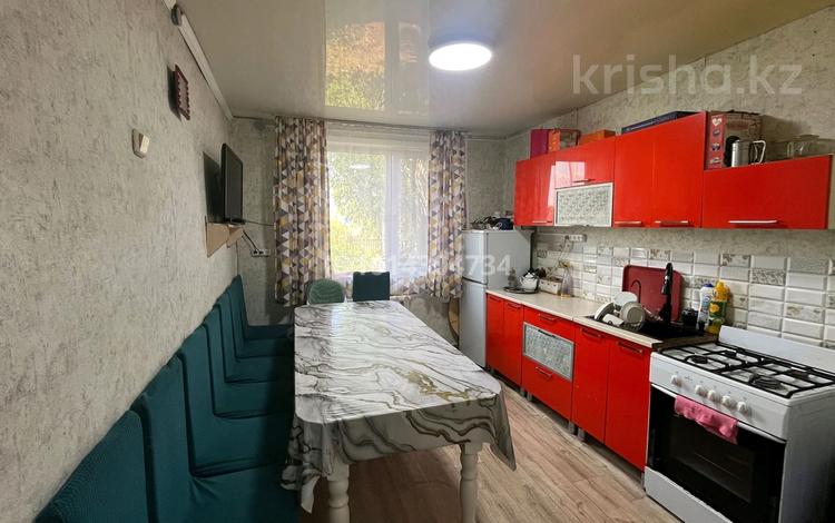 Отдельный дом · 4 комнаты · 86.5 м² · 10.3 сот., Строительная 24 — Находится возле кокшетау от 18км село Акколь Район зерендинский за 15 млн ₸ — фото 2