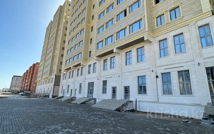 5-бөлмелі пәтер · 220 м² · 2/14 қабат, 17-ш/а. 217/1, бағасы: 66.5 млн ₸ в Актау, 17-й мкр — фото 57