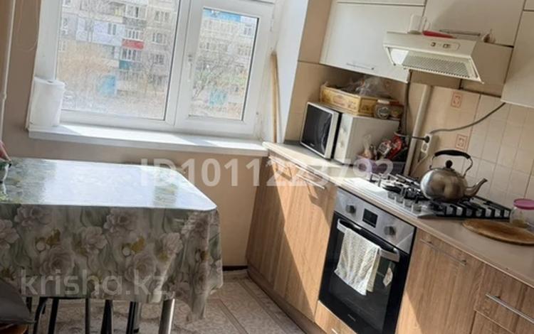 4-бөлмелі пәтер · 80.6 м² · 4/9 қабат, мкр Кунаева 25, бағасы: 28 млн ₸ в Уральске — фото 2