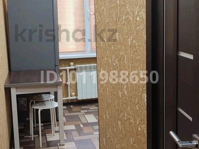 2-бөлмелі пәтер · 44 м² · 1/5 қабат, Абая — Остановка 8 школа, бағасы: 150 000 〒 в Уральске