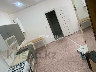 1-комнатная квартира · 45 м² · 1/4 этаж, Жилянка ,геологически 18 за 50 000 〒 в Актобе