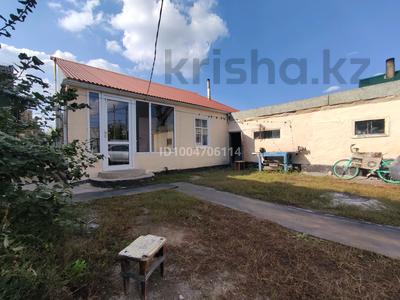 Отдельный дом · 4 комнаты · 79 м² · 6 сот., Памирская 10 — Гоголя Космонавтов за 40 млн 〒 в Караганде, Казыбек би р-н