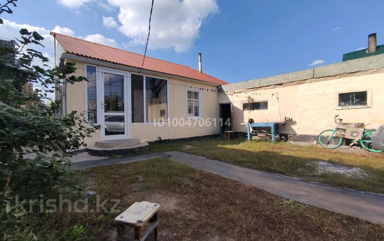 Отдельный дом · 4 комнаты · 79 м² · 6 сот., Памирская 10 — Гоголя Космонавтов за 40 млн 〒 в Караганде, Казыбек би р-н — фото 4