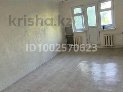 2-комнатная квартира · 48 м² · 4/5 этаж, Тамерлановское шоссе — Напротив Баян Сулу рядом рынком Янги Шахар за 160 000 ₸ в Шымкенте, Туран р-н
