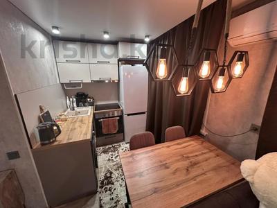 Продажа квартир в Восточно-Казахстанской обл.: 1-комнатная квартира · 30 м² · 5/5 этаж, Астана 34 за 18 млн 〒 1-комнатная квартира · 30 м² · 5/5 этаж, Астана 34 за 18 млн 〒 в Усть-Каменогорске