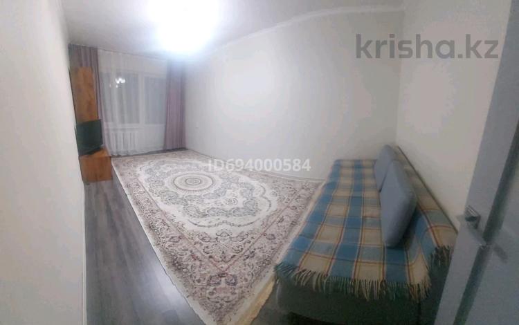 3-комнатная квартира, 62 м², 3/4 этаж помесячно, мкр №9 24 — Шаляпина-Саина