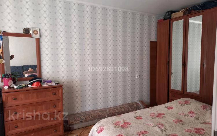 3-бөлмелі пәтер · 59 м² · 4/5 қабат, Старый город, Карасай батыра 24 — Школа 11, муз.школа, маг.Пантера, бағасы: 17 млн ₸ в Актобе — фото 10