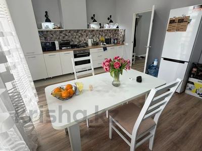2-бөлмелі пәтер · 68 м² · 5/5 қабат, мкр Нурсая-3, проспект Абулхайр-хана 66/1, бағасы: 25 млн ₸ в Атырау