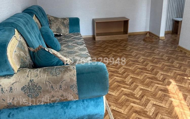 2-бөлмелі пәтер · 43 м² · 1/4 қабат, №12 ш/а. 9, бағасы: 250 000 ₸ в Алматы, Ауэзовский р-н — фото 2