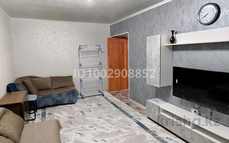 2-бөлмелі пәтер · 43 м² · 1/5 қабат, Жарокова — Кабанбай батыра, бағасы: 330 000 ₸ в Алматы, Алмалинский р-н — фото 2