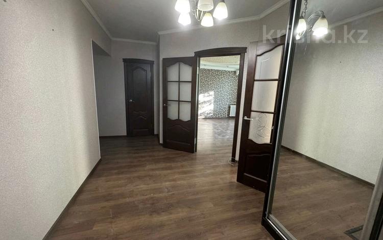 3-бөлмелі пәтер · 90 м² · 2/6 қабат, Болашақ ш/а., Бокенбай батыра 129Е, бағасы: 28.5 млн ₸ в Актобе, мкр Болашак — фото 2