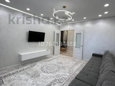 Аренда квартир в Карагандинской обл.: 3-комнатная квартира · 100 м² · 8/10 этаж · помесячно, мкр Юго-Восток, Ашимова 13 за 600 000 〒 3-комнатная квартира · 100 м² · 8/10 этаж · помесячно, мкр Юго-Восток, Ашимова 13 за 600 000 〒 в Караганде, Казыбек би р-н