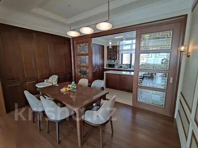 5-комнатная квартира · 213 м² · 17/31 этаж, Байтурсынова 9 за 1.4 млн 〒 в Астане, Алматы р-н