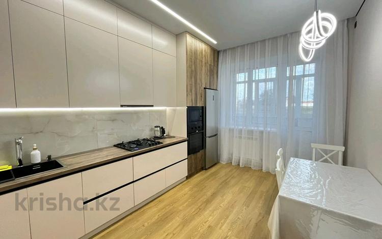 1-бөлмелі пәтер · 49 м² · 2/9 қабат, Алтын орда ш/а. 2, бағасы: 10 000 ₸ в Актобе, мкр. Алтын орда — фото 2