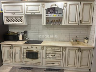 3-комнатная квартира · 63 м² · 5/5 этаж, Строителей 41 за 120 000 〒 в Аксу