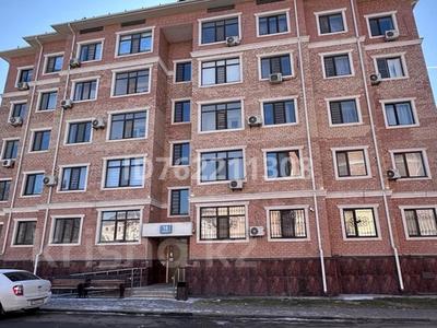 Пәтерлер в Туркестанской обл.: 3-бөлмелі пәтер · 79 м² · 5/5 қабат, г.Туркестан, бағасы: 30 млн 〒 3-бөлмелі пәтер · 79 м² · 5/5 қабат, г.Туркестан, бағасы: 30 млн 〒