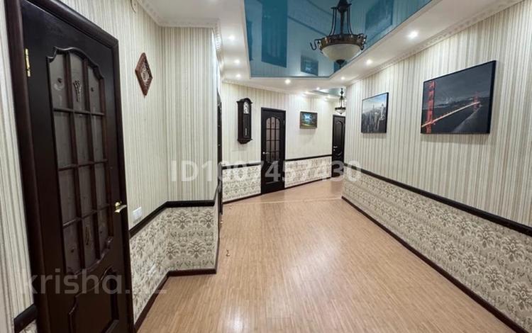 4-бөлмелі пәтер · 167.4 м² · 7/9 қабат, Кулманова 107, бағасы: 460 000 ₸ в Атырау — фото 2