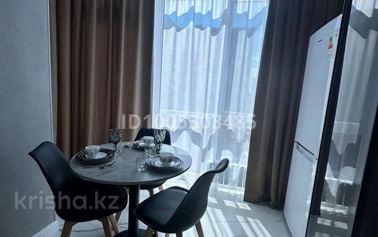 1-комнатная квартира · 70 м² · 6/9 этаж, Вокзальная 4/1 за 15 000 ₸ в Уральске — фото 2