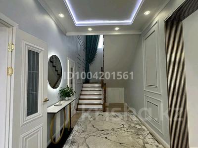 Отдельный дом · 6 комнат · 270 м² · 10 сот., Курашасай , Қанагат 184 — 58 школа за 60 млн 〒 в Актобе