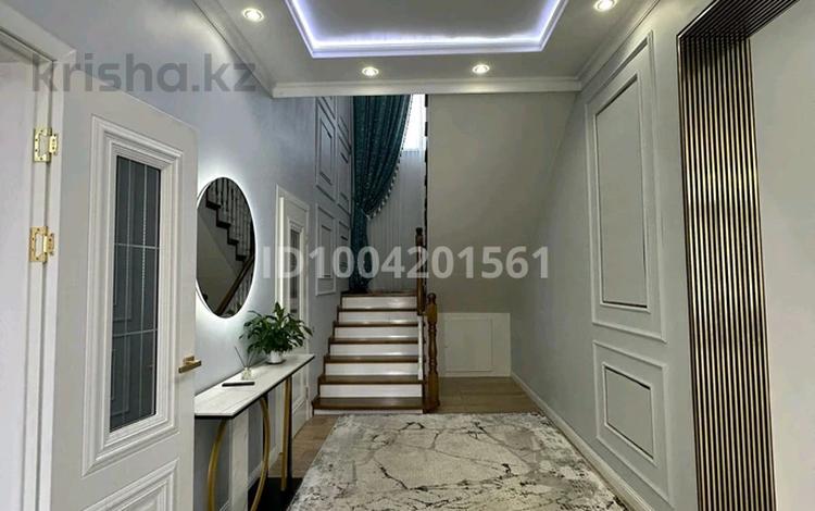 Отдельный дом · 6 комнат · 270 м² · 10 сот., Курашасай , Қанагат 184 — 58 школа за 60 млн 〒 в Актобе — фото 2