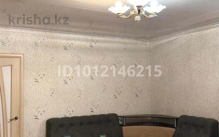 3-комнатная квартира · 70 м² · 1/1 этаж, ул. Окжетпес 7 за 150 000 ₸ в Алматы, Алатауский р-н — фото 2