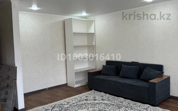 2-бөлмелі пәтер · 46 м² · 3/5 қабат, Гарышкерлер 13, бағасы: 190 000 ₸ в Жезказгане — фото 2