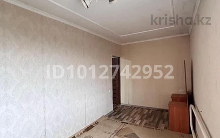 2-бөлмелі пәтер · 45 м² · 5/5 қабат, мкр Акбулак 22, бағасы: 100 000 ₸ в Таразе — фото 2