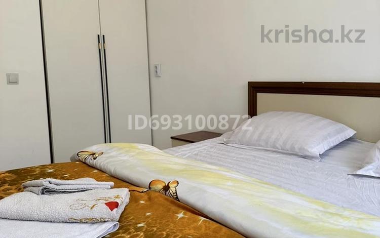 2-комнатная квартира, 64 м², 3 этаж посуточно, 11улица 23/1 — Шапағат за 13 000 〒 в Туркестане — фото 2