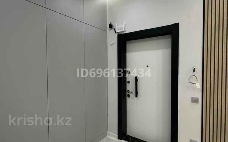 2-бөлмелі пәтер, 62 м², 5 қабат тәулік бойы, Мкр. 16 31, бағасы: 25 000 〒 в Актау — фото 2