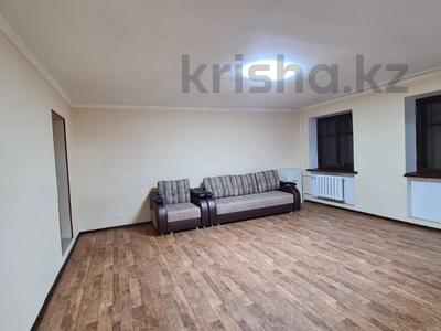 2-бөлмелі пәтер · 56 м² · 1/5 қабат, Назарбаева 40, бағасы: 16.5 млн ₸ в Усть-Каменогорске
