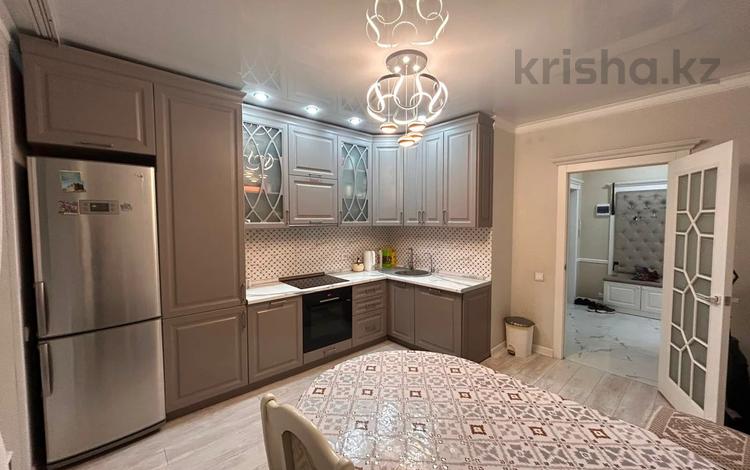 2-комнатная квартира · 100 м² · 2/3 этаж, Динмухаммед Кунаев 12 за 470 000 ₸ в Астане, Есильский р-н — фото 2