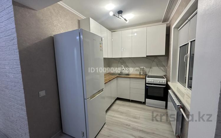 3-комнатная квартира · 59 м² · 2/5 этаж, Новаторов 19 — Бурова за 23.5 млн 〒 в Усть-Каменогорске — фото 2