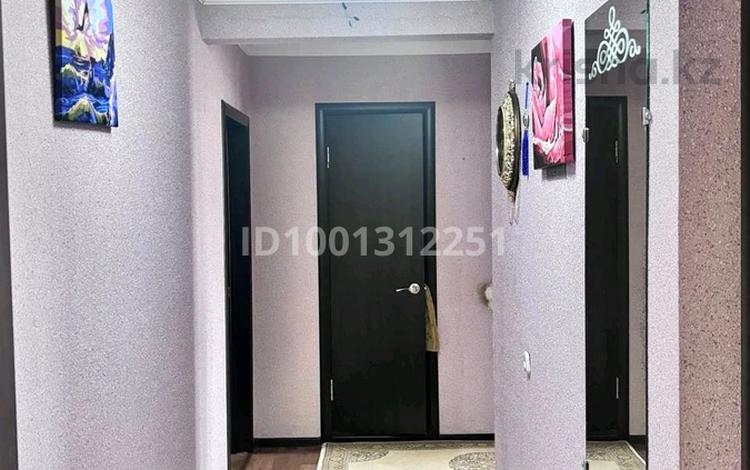 3-бөлмелі пәтер · 66 м² · 3/9 қабат, 8 микрорайон, бағасы: 22 млн ₸ в Темиртау — фото 2