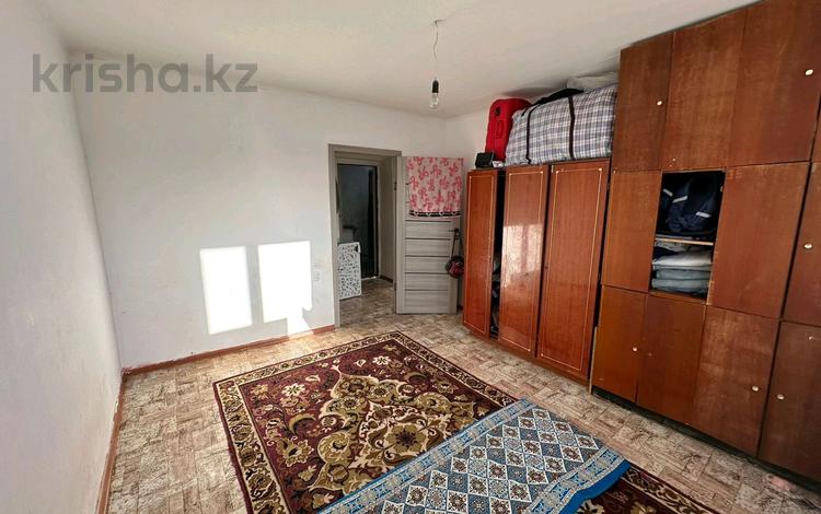 2-бөлмелі пәтер · 40 м² · 5/9 қабат, Назарбаева 148/1, бағасы: 7.5 млн ₸ в Уральске — фото 2