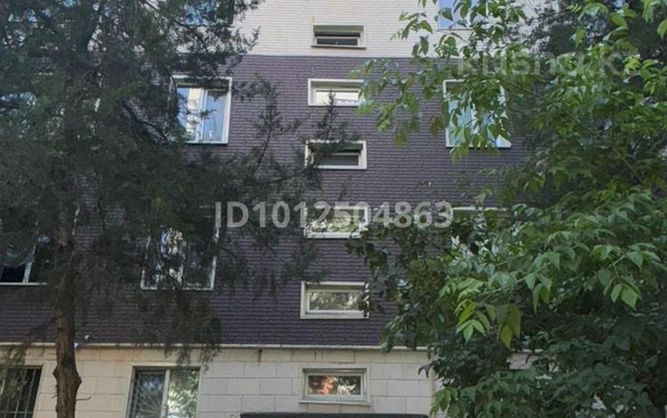 2-комнатная квартира · 34.5 м² · 4/5 этаж, Жумалиева 62 за 25.5 млн ₸ в Алматы, Алмалинский р-н — фото 2