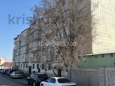 Пәтерлер в Алматинской обл.: 1-бөлмелі пәтер · 38 м² · 2/5 қабат, Кастеева 5, бағасы: 15.5 млн 〒 1-бөлмелі пәтер · 38 м² · 2/5 қабат, Кастеева 5, бағасы: 15.5 млн 〒 в Талгаре