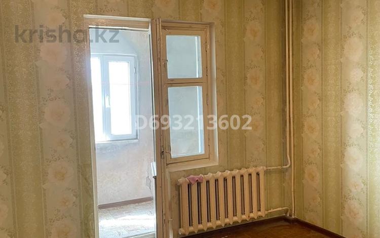 2-комнатная квартира, 63 м², 2/5 этаж помесячно, Ерінбетова 28 за 100 000 〒 в Шымкенте, Аль-Фарабийский р-н — фото 2