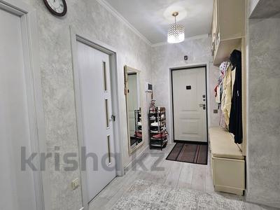 3-комнатная квартира · 108 м² · 9/13 этаж, мкр Аксай-5, Садвакасова 3б за 65 млн 〒 в Алматы, Ауэзовский р-н