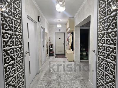 3-комнатная квартира · 112 м² · 9/13 этаж, мкр Аксай-5 за 77 млн ₸ в Алматы, Ауэзовский р-н