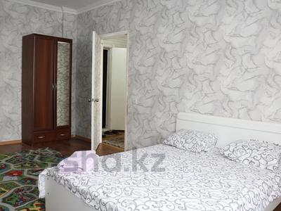 1-комнатная квартира, 44 м² посуточно, мкр Мамыр-3 19 за 10 000 〒 в Алматы, Ауэзовский р-н