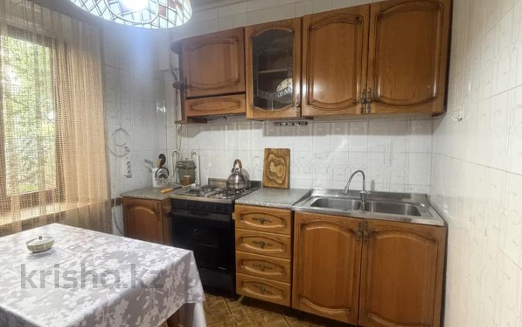 3-комнатная квартира · 74 м² · 2/5 этаж, Едила Ергожина 3 за 350 000 ₸ в Алматы, Бостандыкский р-н — фото 2