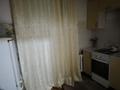 2-бөлмелі пәтер · 54 м² · 1/5 қабат, мкр 11 27 — За супермаркетом "Дина",первая арка, бағасы: 180 000 ₸ в Актобе — фото 9